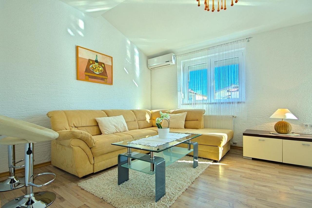 App Rosi Apartment *